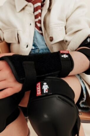 Набор детской защиты для скейтбордов и самокатов Oxelo 100 для скейтбордов и самокатов Чорний, XS