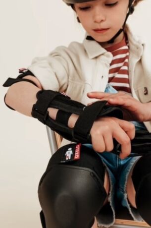 Набор детской защиты для скейтбордов и самокатов Oxelo 100 для скейтбордов и самокатов Синій, 2XS